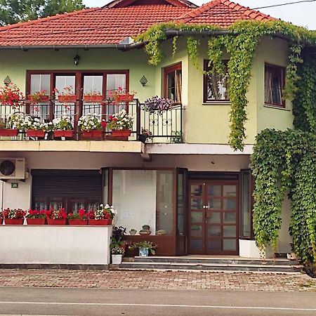 Apartman Hujic Apartment Bihac Ngoại thất bức ảnh